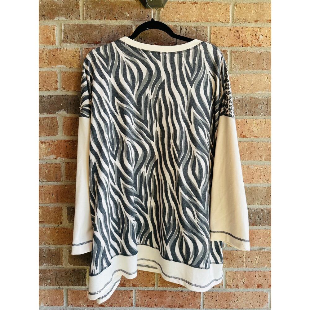Multiples Women's Cream Cheetah Stretch 3/4 Sleeve Round Neck Knit Tops Size 3X - Picture 2 of 3